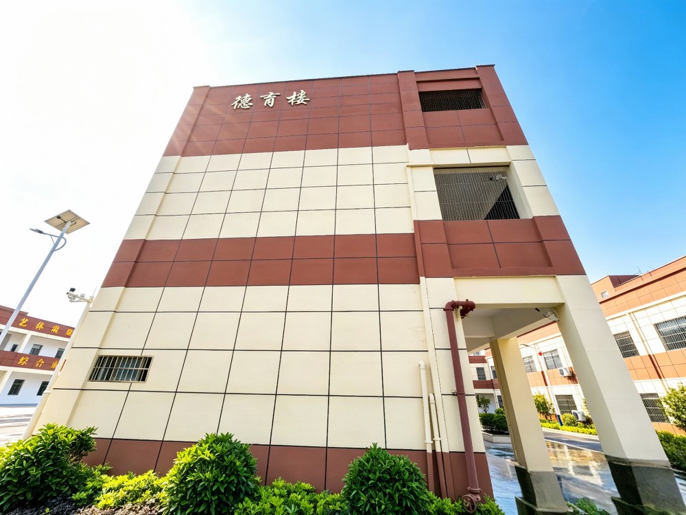 果洛比较好的小孩子叛逆全封闭管教学校联系电话